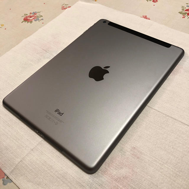 iPad AIR 128GB セルラーモデル