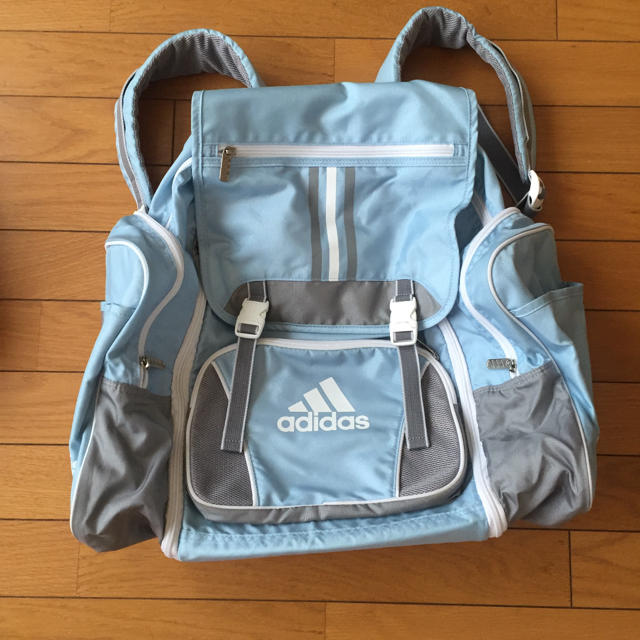 adidas(アディダス)のadidas 林間学校用リック & 肩掛け スポーツバッグ セット キッズ/ベビー/マタニティのこども用バッグ(リュックサック)の商品写真