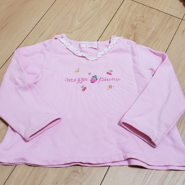 mezzo piano(メゾピアノ)のメゾピアノいちごセットアップ キッズ/ベビー/マタニティのキッズ服女の子用(90cm~)(Tシャツ/カットソー)の商品写真