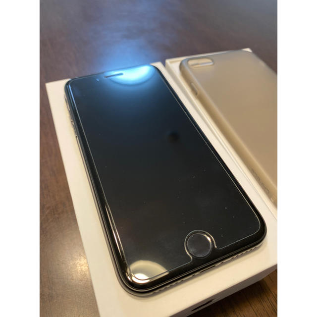 Apple(アップル)のApple iPhone7 32GB スマホ/家電/カメラのスマートフォン/携帯電話(スマートフォン本体)の商品写真