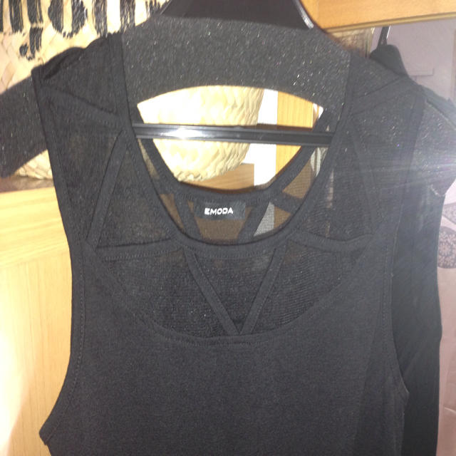 EMODA(エモダ)のノースリーブ レディースのトップス(Tシャツ(半袖/袖なし))の商品写真