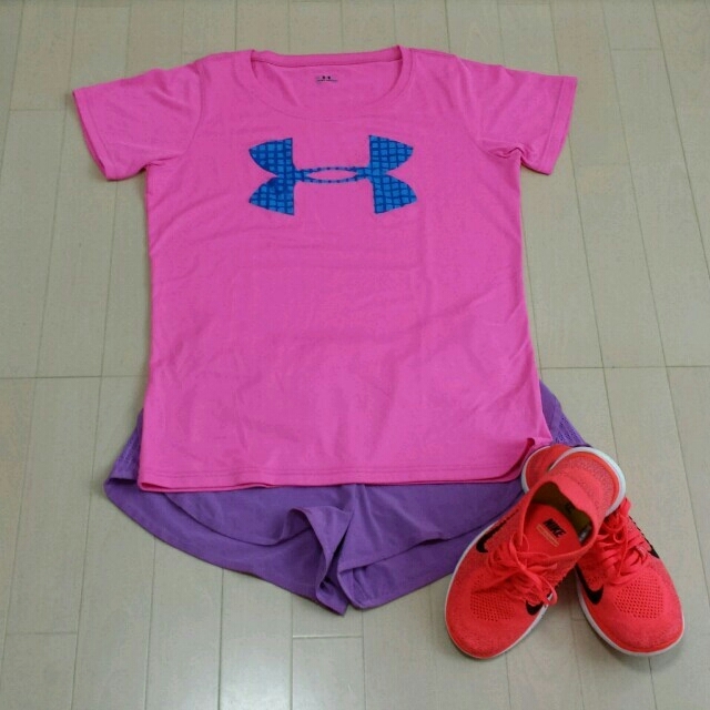 UNDER ARMOUR(アンダーアーマー)のAki♡様専用　アンダーアーマーセット スポーツ/アウトドアのスポーツ/アウトドア その他(その他)の商品写真