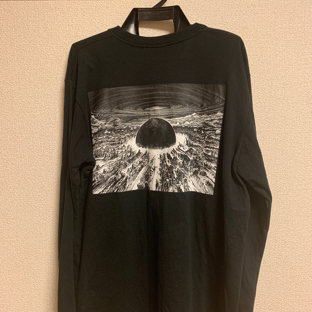 supreme Akira ロンT Lサイズ-