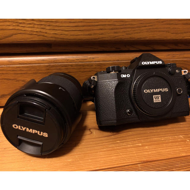 OLYMPUS(オリンパス)のOLYMPUS OM-D E-M5 markⅡ スマホ/家電/カメラのカメラ(ミラーレス一眼)の商品写真