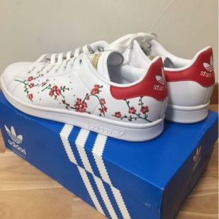 アディダス 花柄 スニーカー メンズ の通販 26点 Adidasのメンズを買うならラクマ