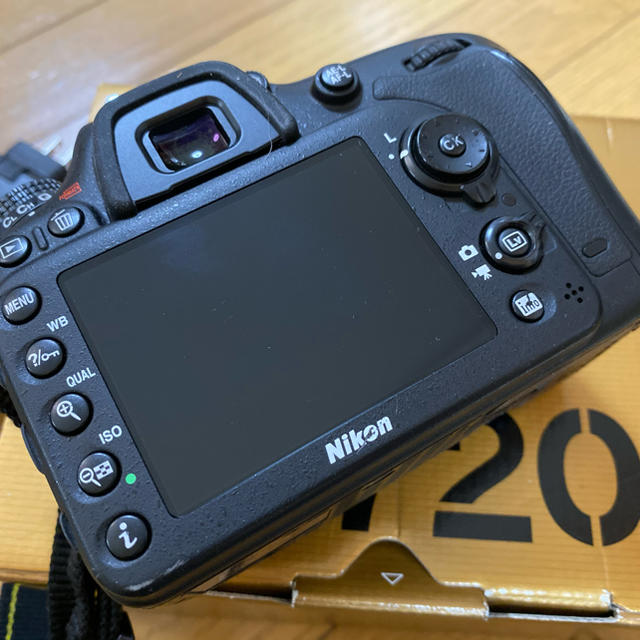 Nikon(ニコン)のNIKON D7200 ボディ スマホ/家電/カメラのカメラ(デジタル一眼)の商品写真