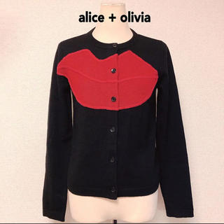 アリスアンドオリビア(Alice+Olivia)の人気 完売 alice+olivia リップ 唇 カーディガン 可愛い 刺繍(カーディガン)