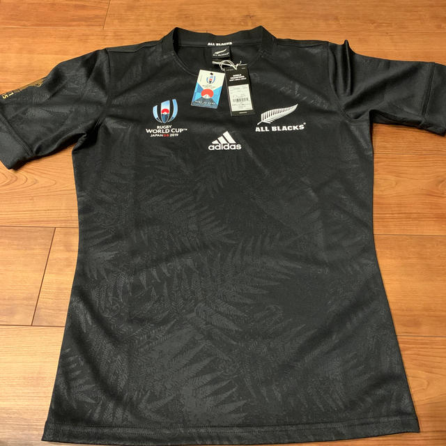 adidas(アディダス)のラグビーワールドカップ2019 ニュージーランド代表　レプリカユニフォーム　M スポーツ/アウトドアのスポーツ/アウトドア その他(ラグビー)の商品写真