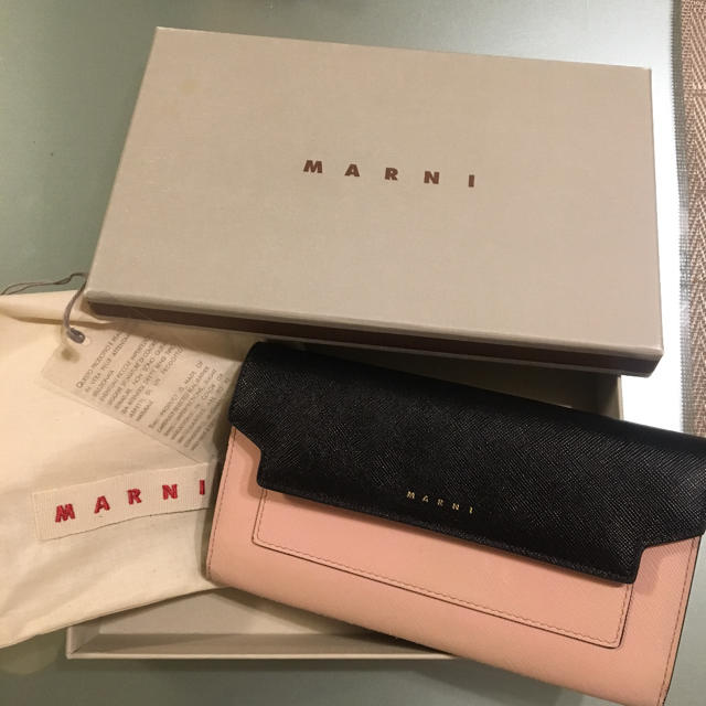 マルニ MARNI フラップ型長財布レディース