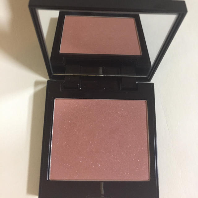 laura mercier(ローラメルシエ)の LAURA MERCIER  ブラッシュ カラー インフュージョン   コスメ/美容のベースメイク/化粧品(チーク)の商品写真