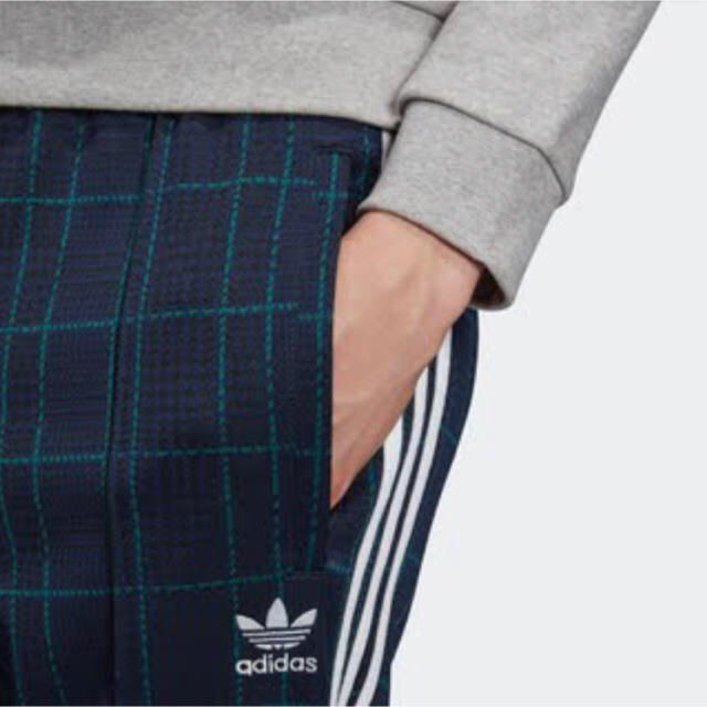 adidas(アディダス)の新品 adidas トラックパンツ  チェック柄 XSサイズ メンズのパンツ(その他)の商品写真