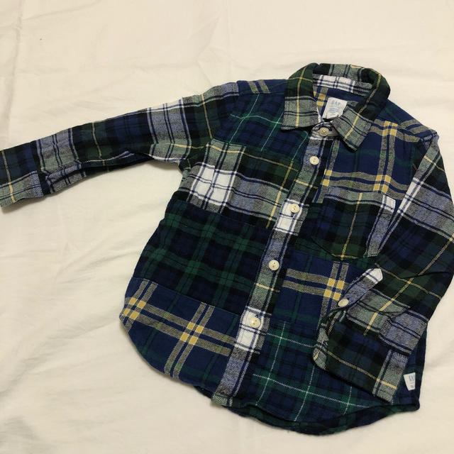 babyGAP(ベビーギャップ)のチェックシャツ キッズ/ベビー/マタニティのキッズ服男の子用(90cm~)(ブラウス)の商品写真