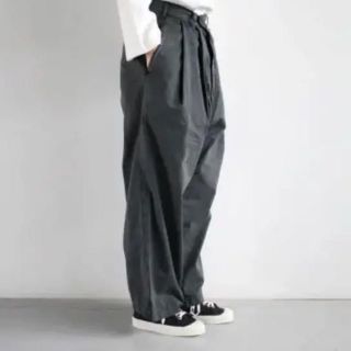 コモリ(COMOLI)のoutil ワイドパンツ(ワークパンツ/カーゴパンツ)