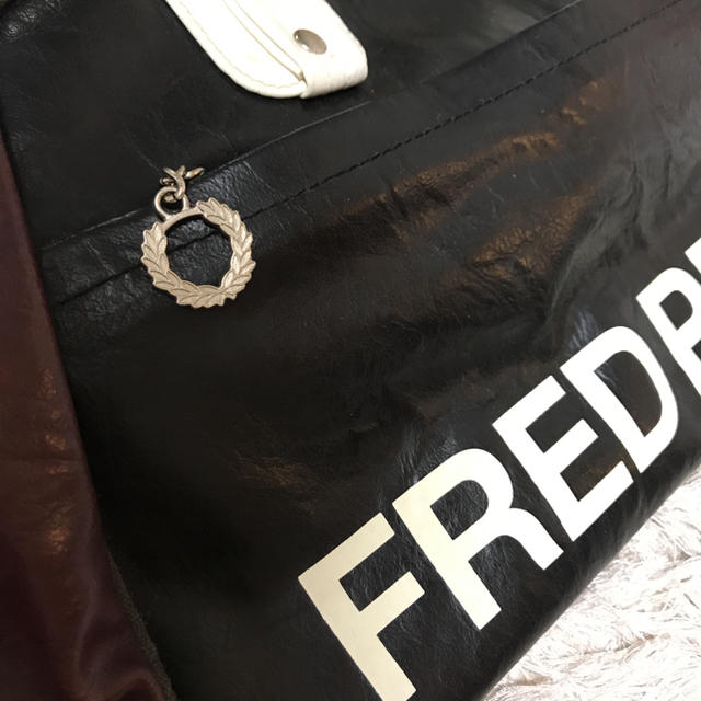 FRED PERRY(フレッドペリー)のFRED PERRY バッグ メンズのバッグ(トートバッグ)の商品写真