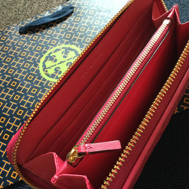 Tory Burch(トリーバーチ)の新品未使用 トリーバーチ キルティング 財布 レディースのファッション小物(財布)の商品写真