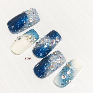 ［058］クリスマス/冬/結晶/星/スワロ/アート/白/ブルー/青/ラメ コスメ/美容のネイル(つけ爪/ネイルチップ)の商品写真