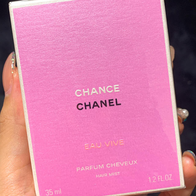 CHANEL(シャネル)の新品 未使用 未開封 CHANEL ヘアミスト チャンスオーヴィーヴ  コスメ/美容のヘアケア/スタイリング(ヘアウォーター/ヘアミスト)の商品写真