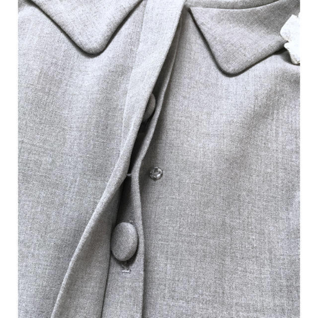 FOXEY(フォクシー)の現行ロゴ✨FOXEYデコルテジャケット40 レディースのジャケット/アウター(テーラードジャケット)の商品写真