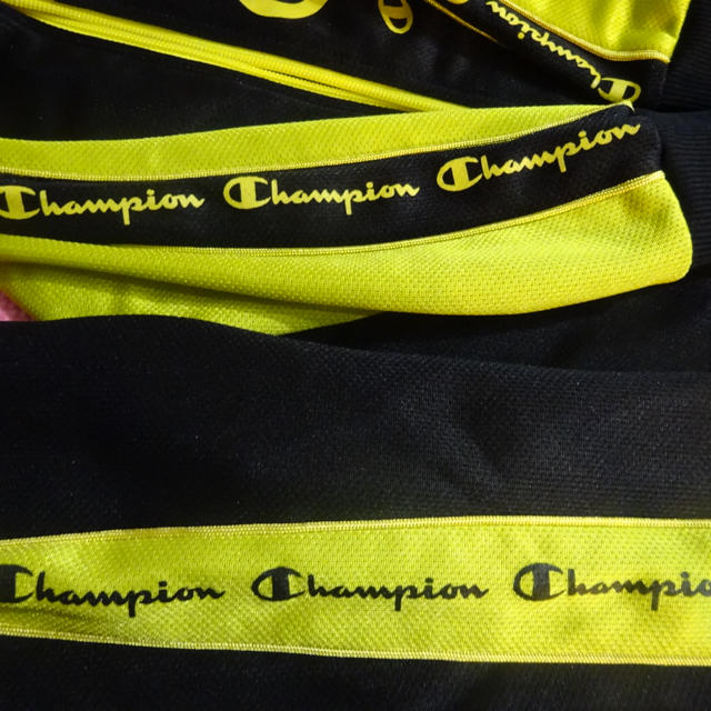 Champion(チャンピオン)のチャンピオン 子どもジャージ上下セット 90 新品 キッズ/ベビー/マタニティのキッズ服男の子用(90cm~)(その他)の商品写真