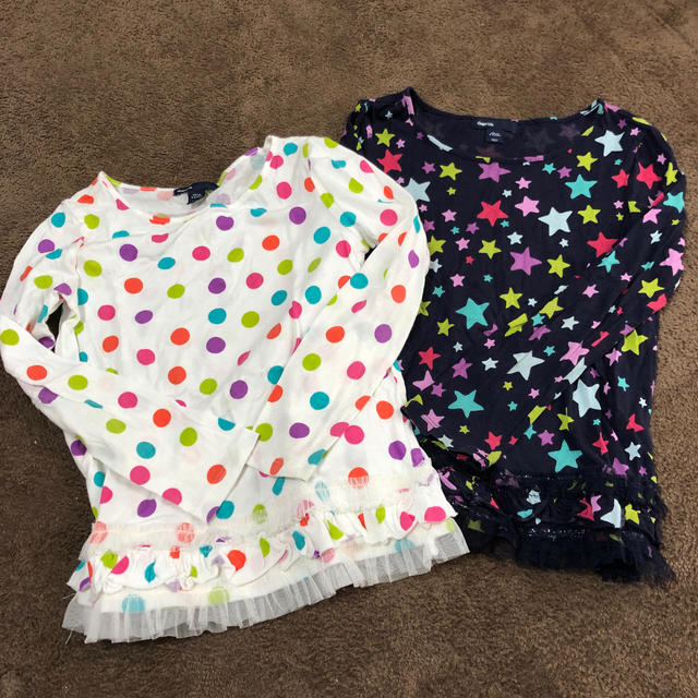 GAP Kids(ギャップキッズ)のGapkids フリル付きロンT2枚セット 130cm ドット 水玉 星 キッズ/ベビー/マタニティのキッズ服女の子用(90cm~)(Tシャツ/カットソー)の商品写真