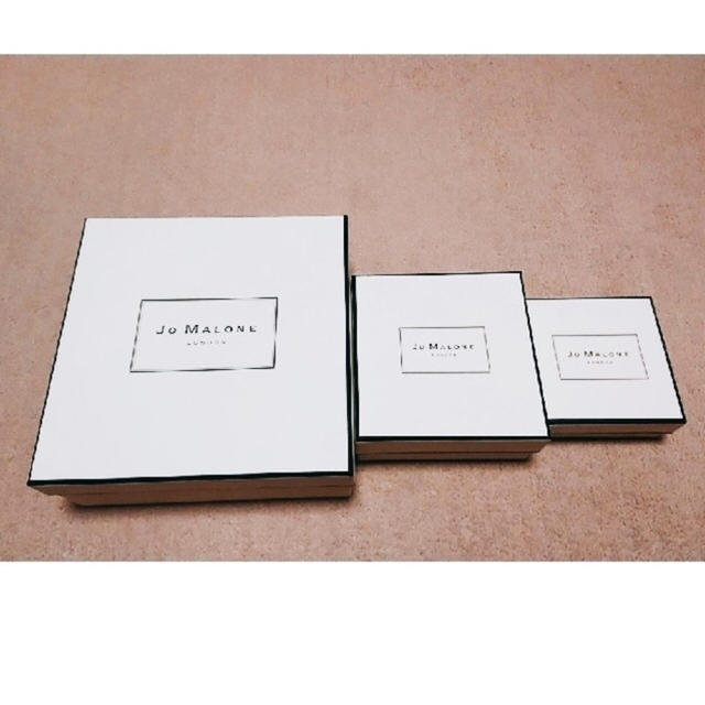 Jo Malone(ジョーマローン)のjomalone ギフトボックス 3個セット ハンドメイドのウェディング(ウェルカムボード)の商品写真