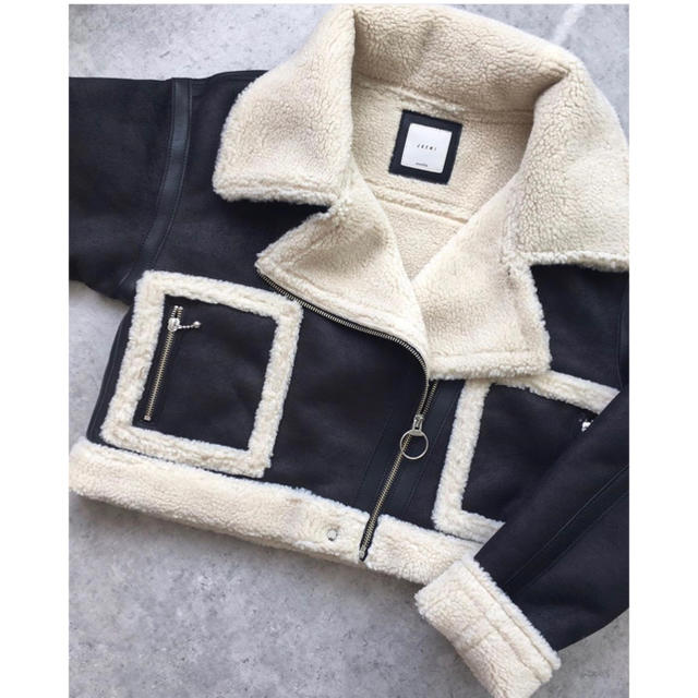 ALEXIA STAM(アリシアスタン)のjuemi ムートンジャケット　新品未使用タグ付き レディースのジャケット/アウター(ムートンコート)の商品写真