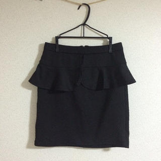 ジーユー(GU)のペプラムスカート(ミニスカート)