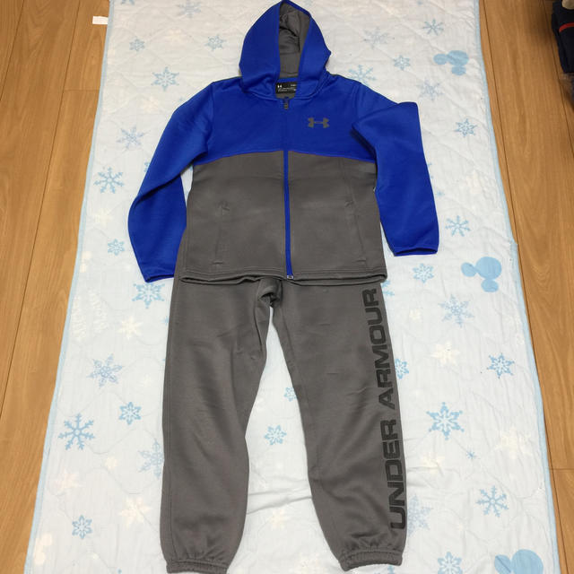 UNDER ARMOUR(アンダーアーマー)のアンダーアーマー ジャージ 上下セットで💕150 キッズ/ベビー/マタニティのキッズ服男の子用(90cm~)(ジャケット/上着)の商品写真