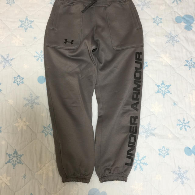 UNDER ARMOUR(アンダーアーマー)のアンダーアーマー ジャージ 上下セットで💕150 キッズ/ベビー/マタニティのキッズ服男の子用(90cm~)(ジャケット/上着)の商品写真