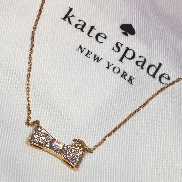 kate spade new york(ケイトスペードニューヨーク)のクッキーママ様専用◆kate spade リボンモチーフネックレス レディースのアクセサリー(ネックレス)の商品写真