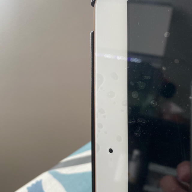 iPad wi-fiモデル 第6世代 32GB ゴールド 1