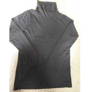 ユニクロ(UNIQLO)のキッズ・タートルネック長袖Tシャツ150cm(Tシャツ/カットソー)