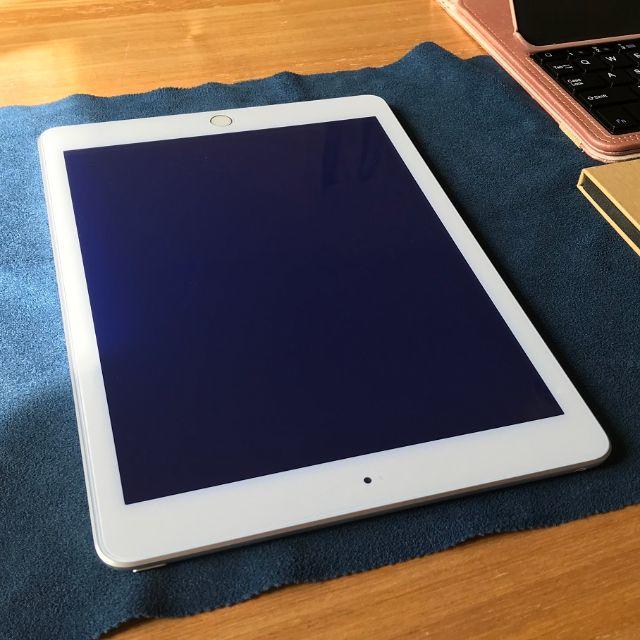 iPad 9.7 128gb 第6世代 6th　キーボードケース　フィルム付き 2