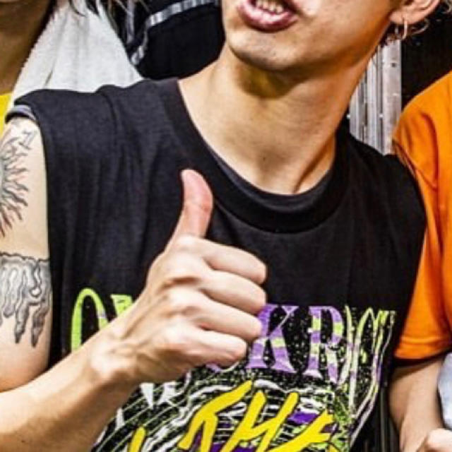 ONE OK ROCK(ワンオクロック)のONE OK ROCK Eye of the storm Taka着用　値下げ可 メンズのトップス(Tシャツ/カットソー(半袖/袖なし))の商品写真