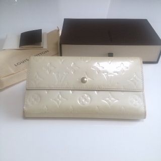 ルイヴィトン(LOUIS VUITTON)のヴィトン☆長財布 ヴェルニ 中古(財布)