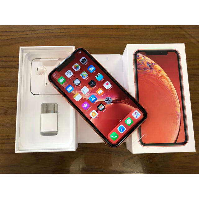 iPhone(アイフォーン)のiPhone XR 64GB コーラル　未使用 スマホ/家電/カメラのスマートフォン/携帯電話(スマートフォン本体)の商品写真