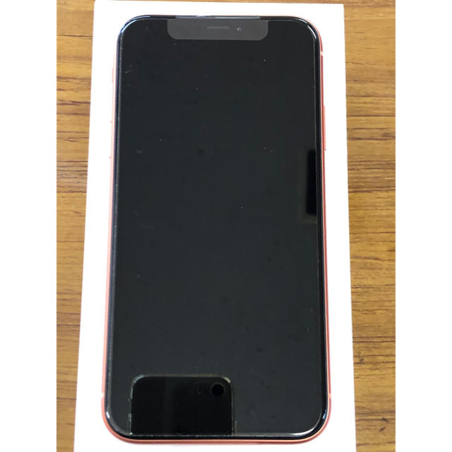 iPhone(アイフォーン)のiPhone XR 64GB コーラル　未使用 スマホ/家電/カメラのスマートフォン/携帯電話(スマートフォン本体)の商品写真