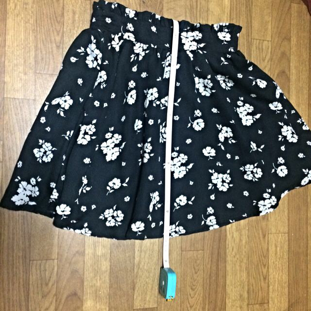 MAJESTIC LEGON(マジェスティックレゴン)のマジェ♡花柄スカート レディースのスカート(ミニスカート)の商品写真