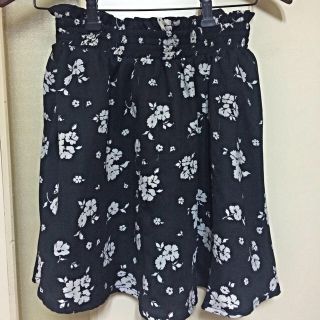 マジェスティックレゴン(MAJESTIC LEGON)のマジェ♡花柄スカート(ミニスカート)