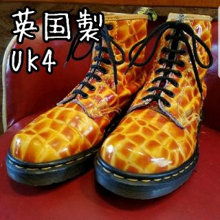 ドクターマーチン(Dr.Martens)のイングランド製 パテントレザー(ブーツ)