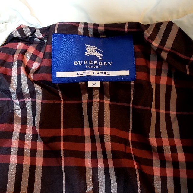 BURBERRY BLUE LABEL(バーバリーブルーレーベル)のバーバリー　ブルーレーベル　ダウンコート レディースのジャケット/アウター(ダウンコート)の商品写真