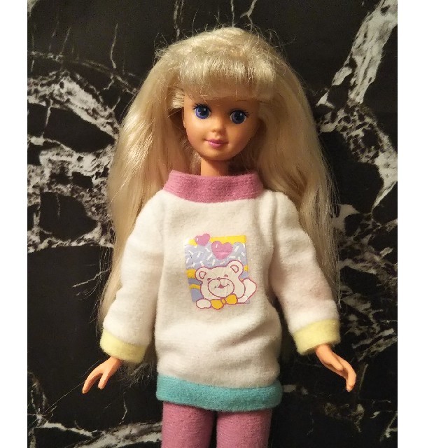 Barbie(バービー)のバービー人形  バービー 妹 スキッパー  人形  お洋服 靴 付き！ ハンドメイドのぬいぐるみ/人形(人形)の商品写真