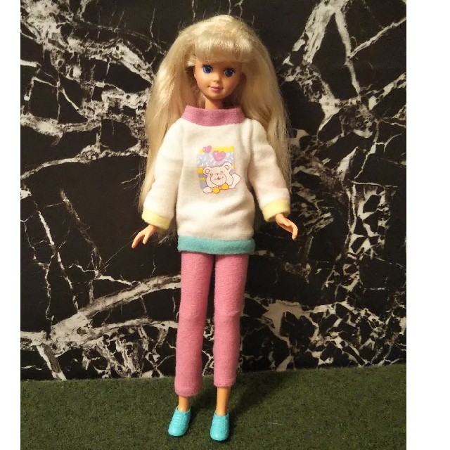 Barbie(バービー)のバービー人形  バービー 妹 スキッパー  人形  お洋服 靴 付き！ ハンドメイドのぬいぐるみ/人形(人形)の商品写真