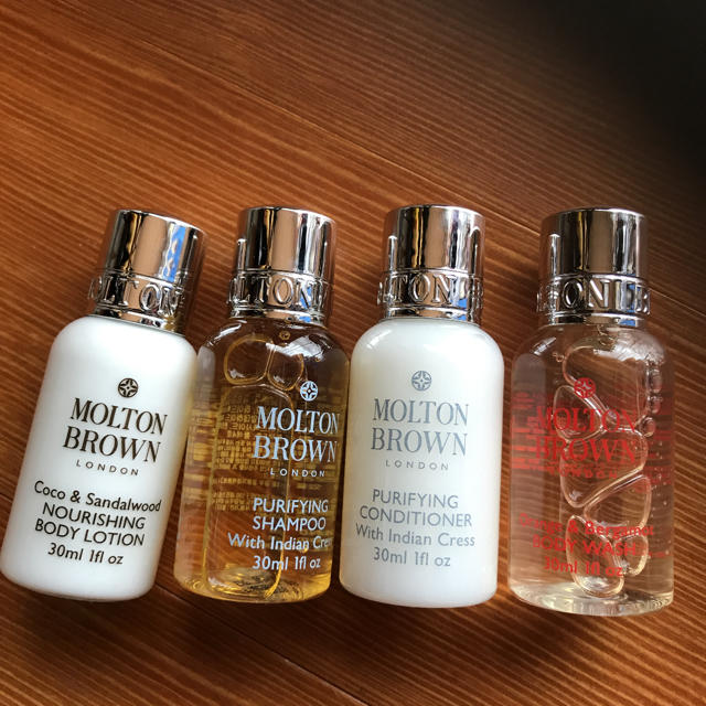 MOLTON BROWN(モルトンブラウン)の新品★モルトンブラウンホテル　アメニティ インテリア/住まい/日用品の日用品/生活雑貨/旅行(旅行用品)の商品写真