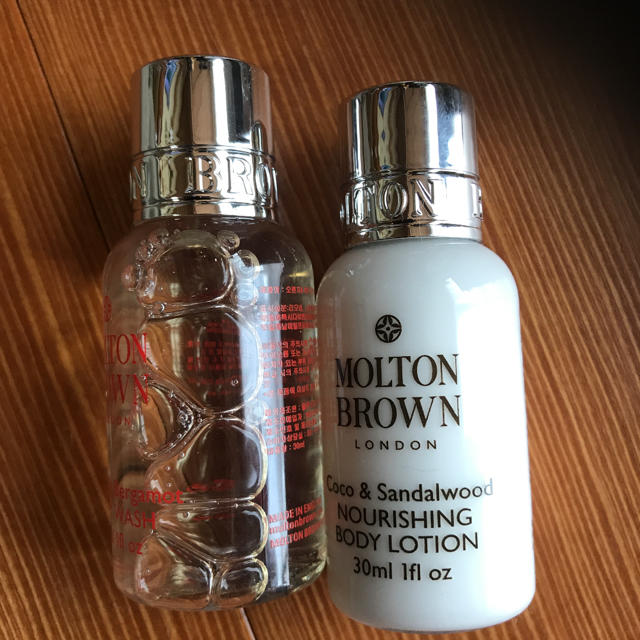 MOLTON BROWN(モルトンブラウン)の新品★モルトンブラウンホテル　アメニティ インテリア/住まい/日用品の日用品/生活雑貨/旅行(旅行用品)の商品写真