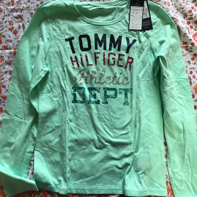 TOMMY HILFIGER(トミーヒルフィガー)のTOMMY HILFIGERのTシャツ とわいらいと様専用 キッズ/ベビー/マタニティのキッズ服女の子用(90cm~)(Tシャツ/カットソー)の商品写真