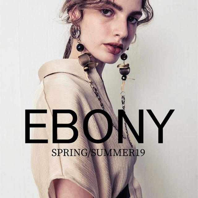 ebony イヤリング