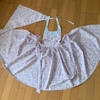 マザウェイズ(motherways)のキッズ用エプロン L（三角巾付）パープル アリス柄 (その他)