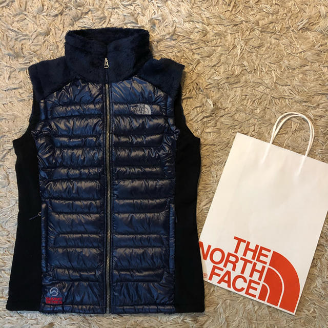 THE NORTH FACE(ザノースフェイス)のノースフェイス ダウン フリース ベスト サミットシリーズ 新品未使用　Lサイズ メンズのジャケット/アウター(ダウンベスト)の商品写真