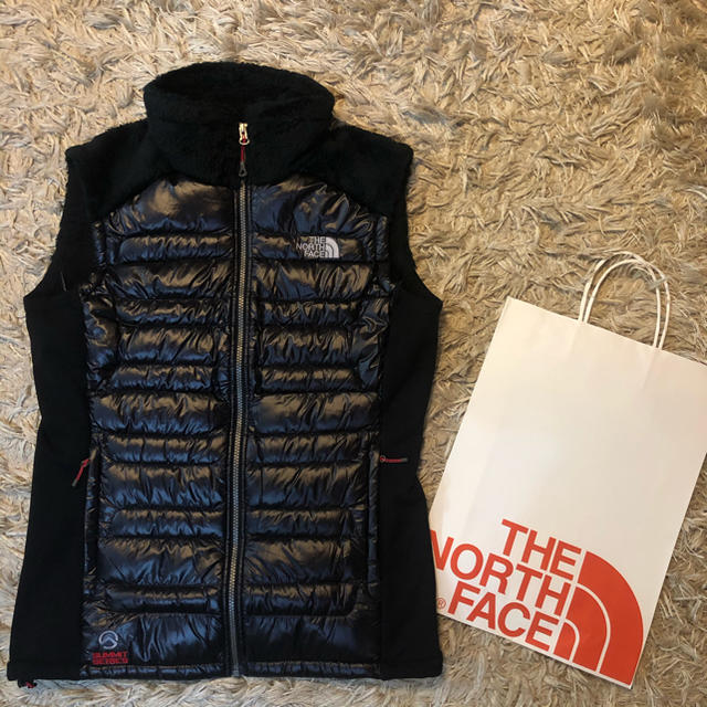 THE NORTH FACE(ザノースフェイス)のノースフェイス ダウン フリース ベスト サミットシリーズ 新品未使用　Lサイズ メンズのジャケット/アウター(ダウンベスト)の商品写真